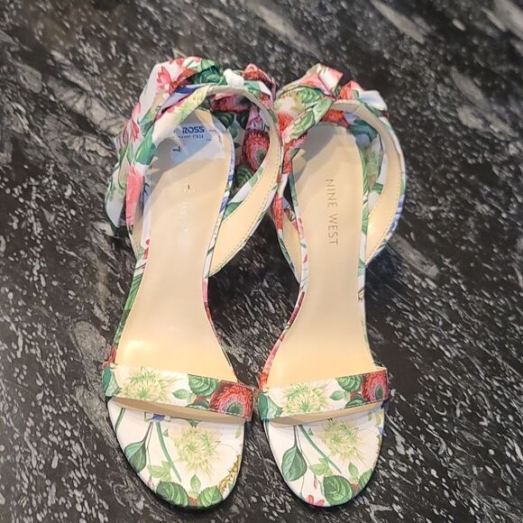 BRAND NEW NINE WEST KOBS ANKLE BOWNOT TIE SANDAL (WOMEN) - Picture 2 of 16